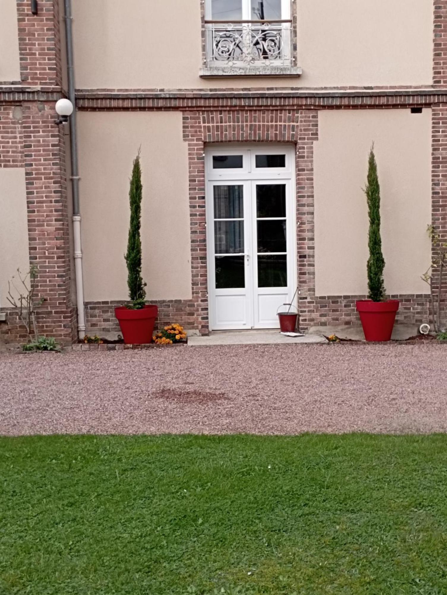 Le Clos Saint-Germain Rugles Екстер'єр фото